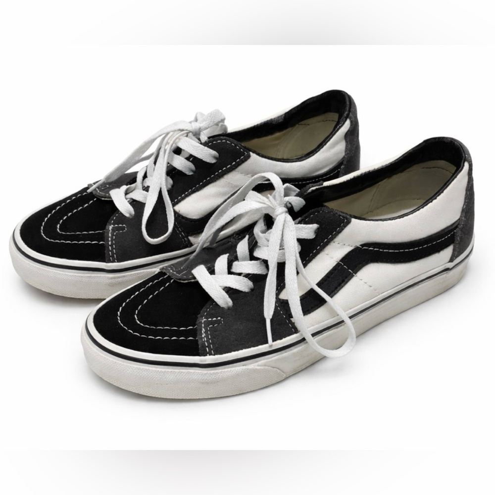 Vans Women’s Black and White Sneakers